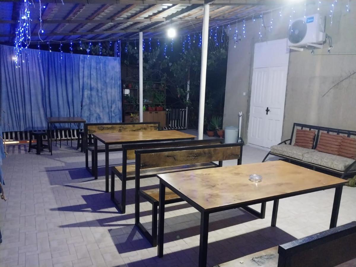 Гостевой Дом Ксения Hotel Sukhumi Exterior photo